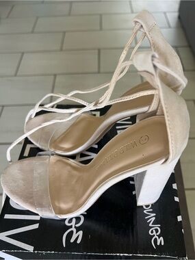 Nude Lace-Up Block Heel Sandals – Size 7